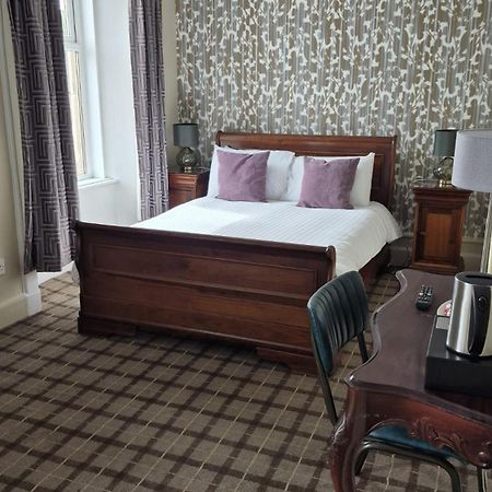 Commercial Hotel 엘니스 외부 사진