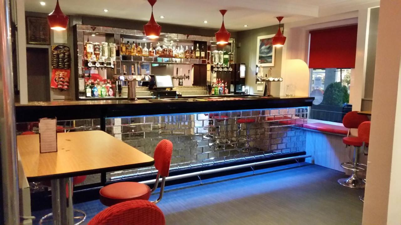 Commercial Hotel 엘니스 외부 사진