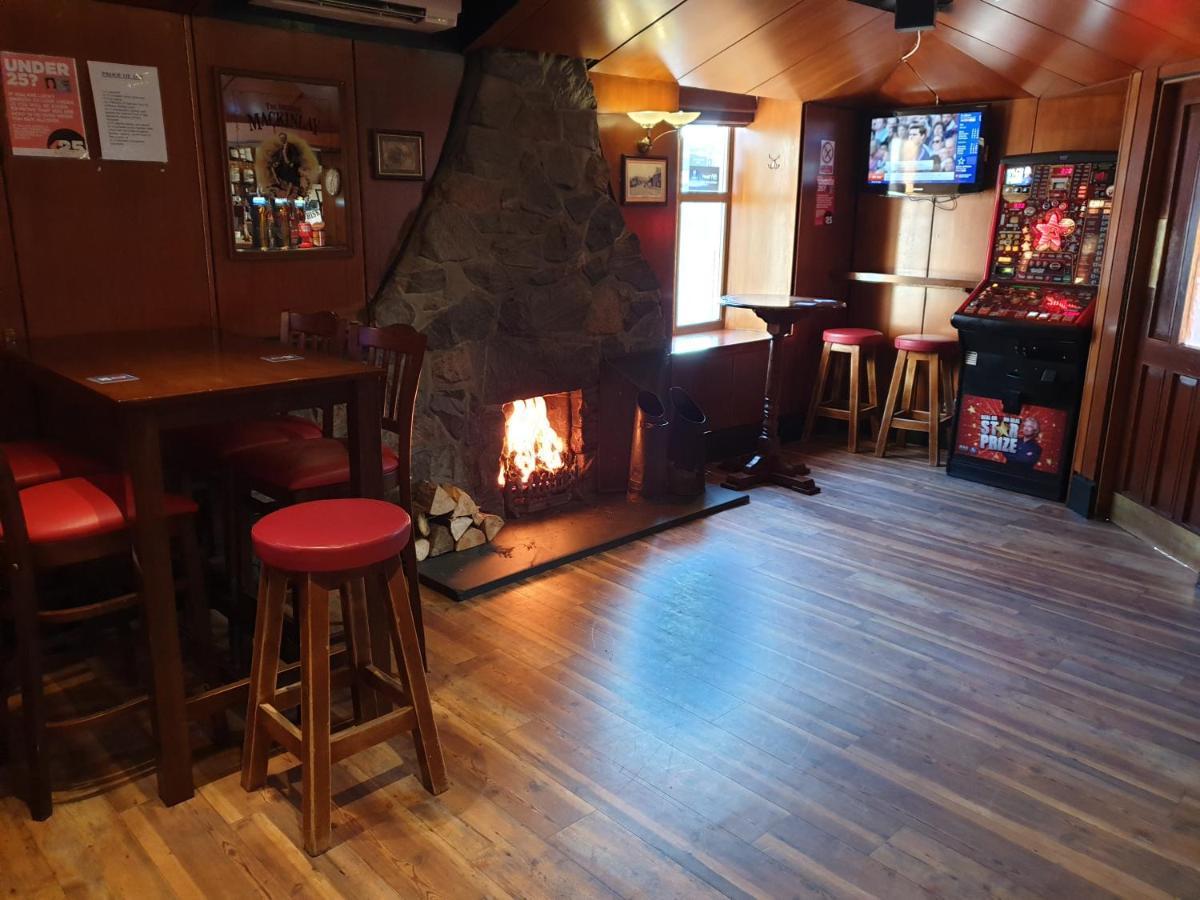 Commercial Hotel 엘니스 외부 사진