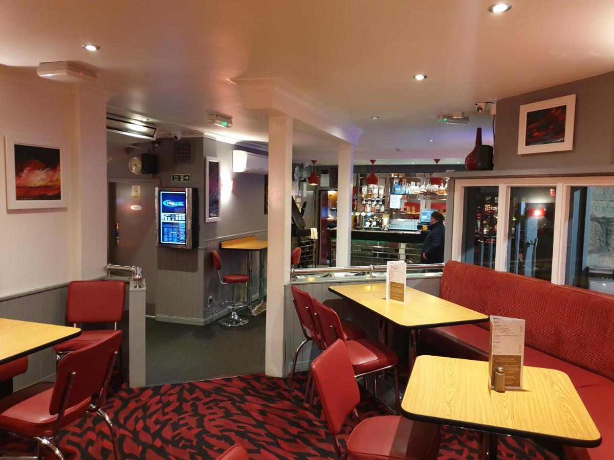 Commercial Hotel 엘니스 외부 사진